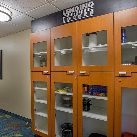Candlewood Suites Louisville Airport By Ihg Екстериор снимка