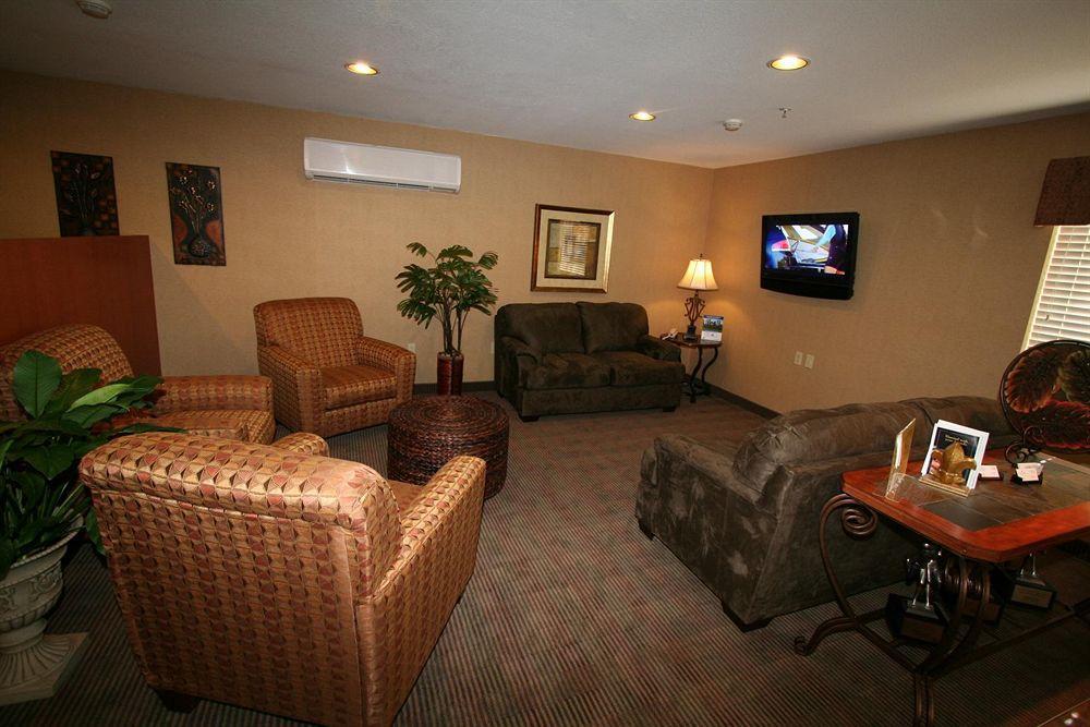 Candlewood Suites Louisville Airport By Ihg Екстериор снимка