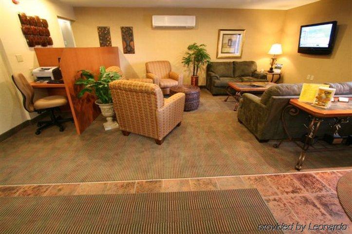 Candlewood Suites Louisville Airport By Ihg Интериор снимка