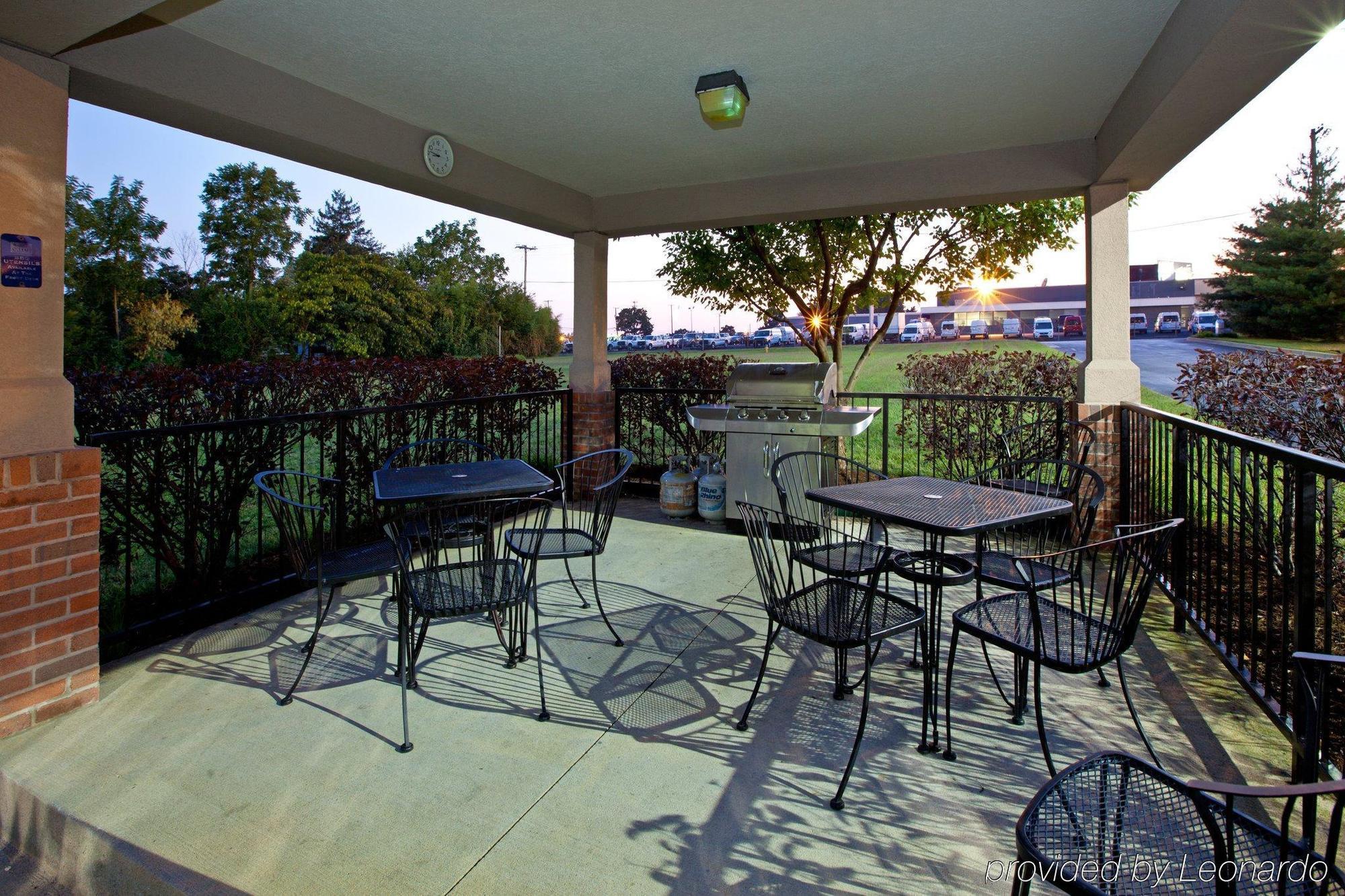 Candlewood Suites Louisville Airport By Ihg Екстериор снимка