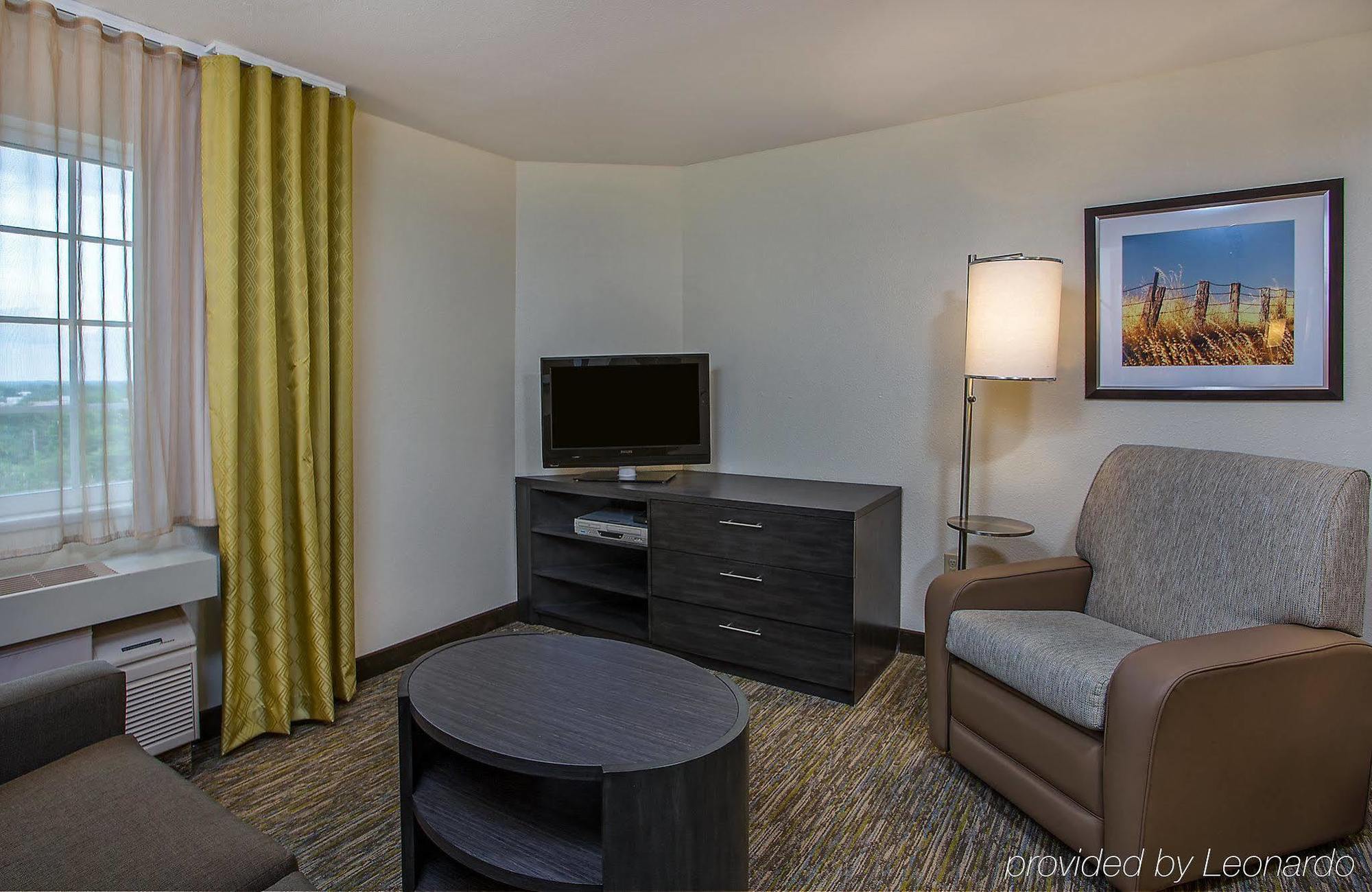 Candlewood Suites Louisville Airport By Ihg Екстериор снимка