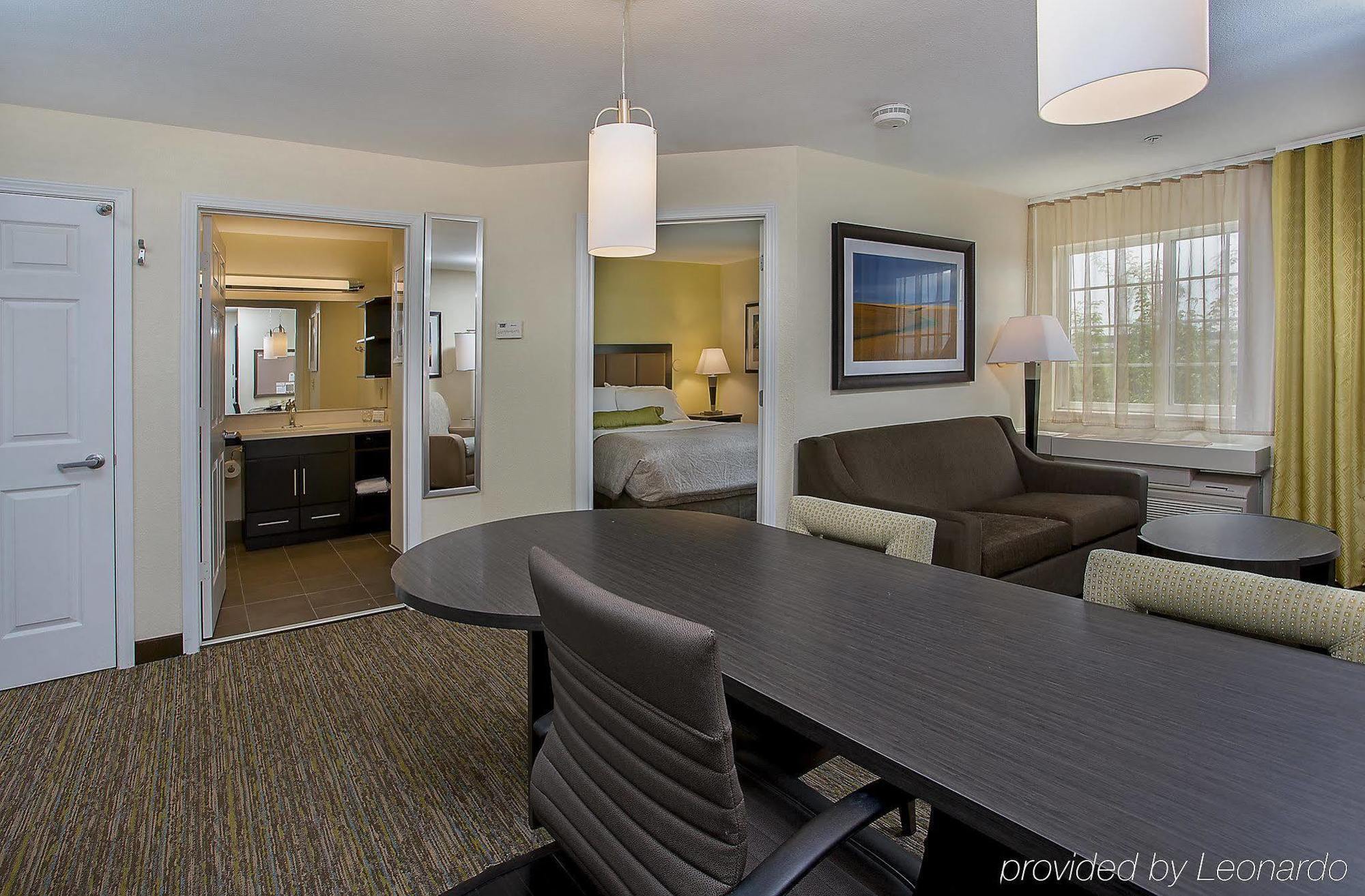 Candlewood Suites Louisville Airport By Ihg Екстериор снимка