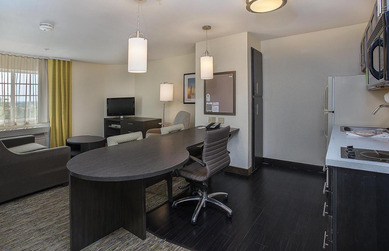Candlewood Suites Louisville Airport By Ihg Екстериор снимка