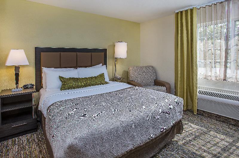 Candlewood Suites Louisville Airport By Ihg Екстериор снимка